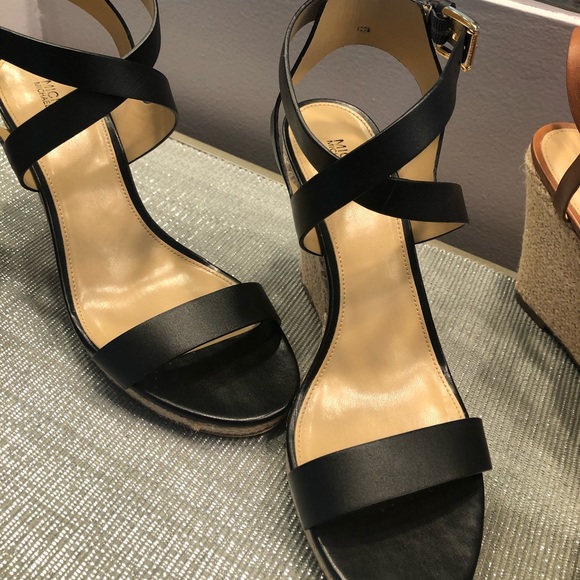 Michael Kors Wedges - Picture 1 of 2